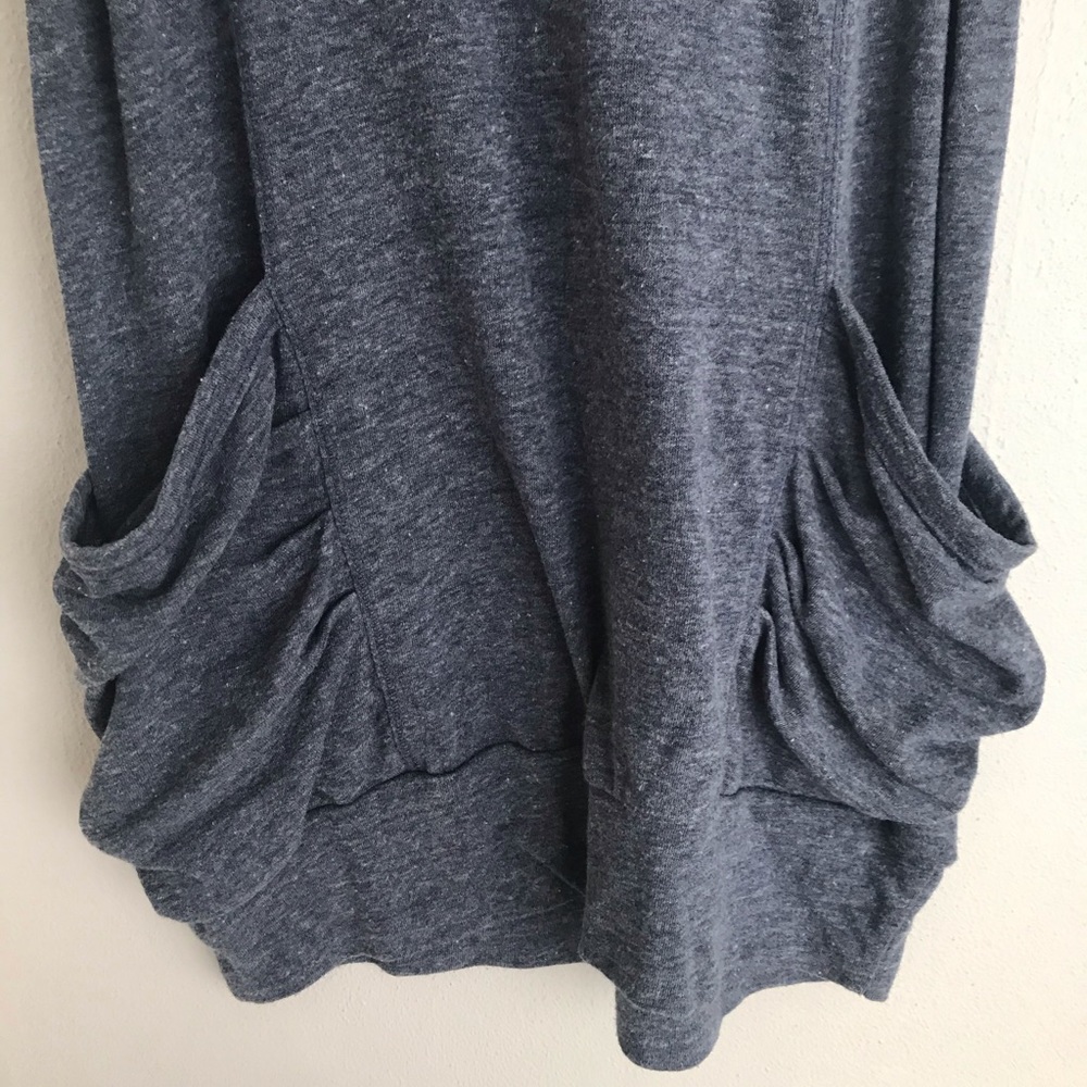 🔥LUSH TOP🔥 - Picture 2 of 4